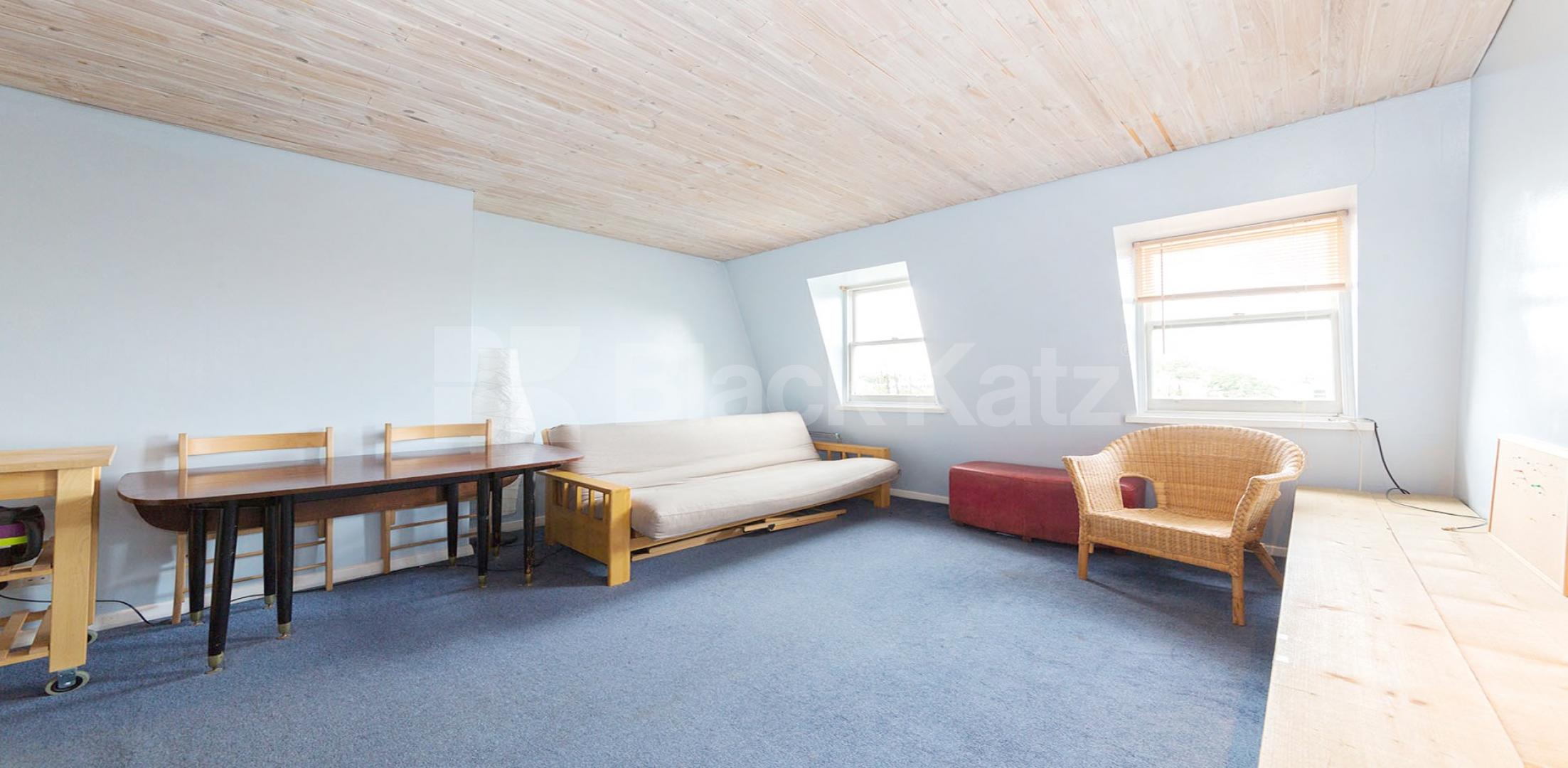 			1 Bedroom, 1 bath, 1 reception Flat			 Sinclair Road, SHEPHERDS BUSH